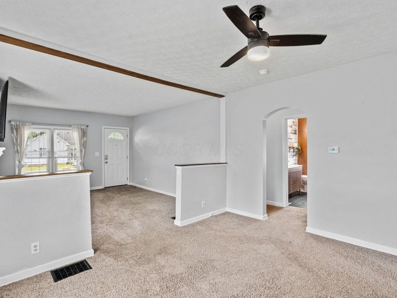 440 Long Street, Ashville, OH 43103 Photo 6