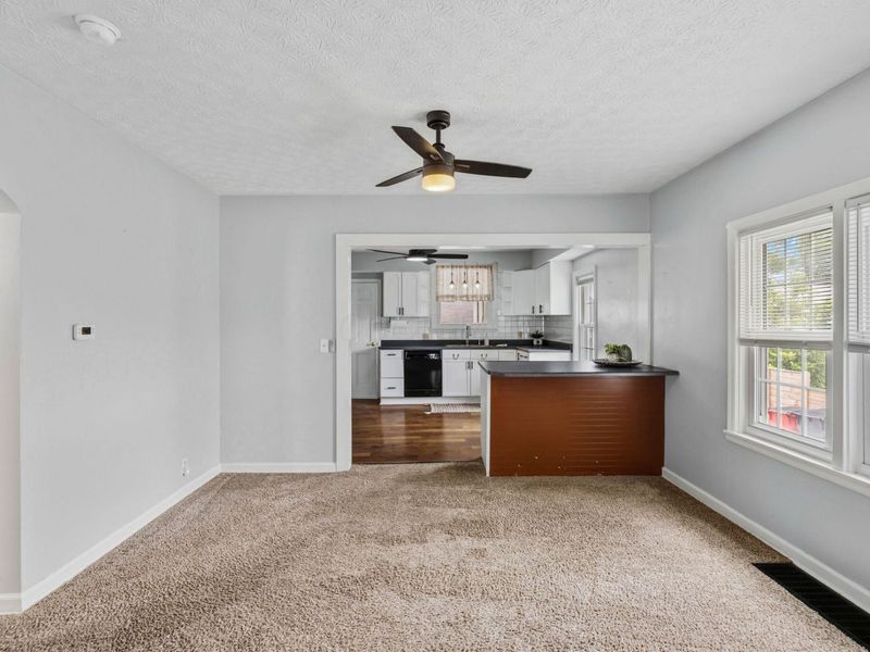 440 Long Street, Ashville, OH 43103 Photo 9