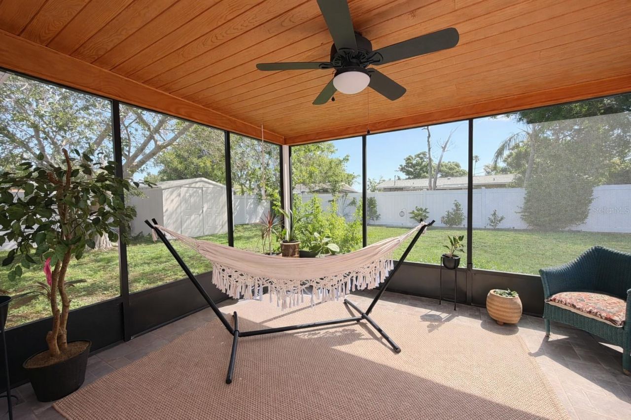 3748 Manatee Drive Se, Saint Petersburg, FL 33705 Photo