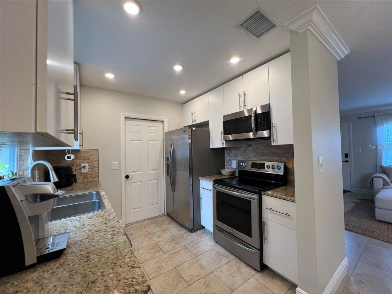 3748 Manatee Drive Se, Saint Petersburg, FL 33705 Photo