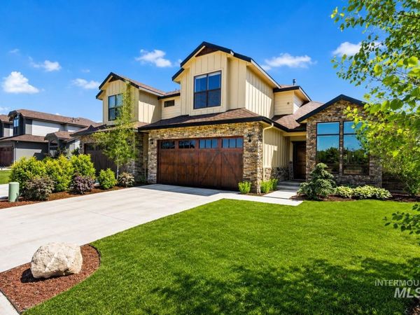 2439 E Hidden Creek, Nampa, ID 83687