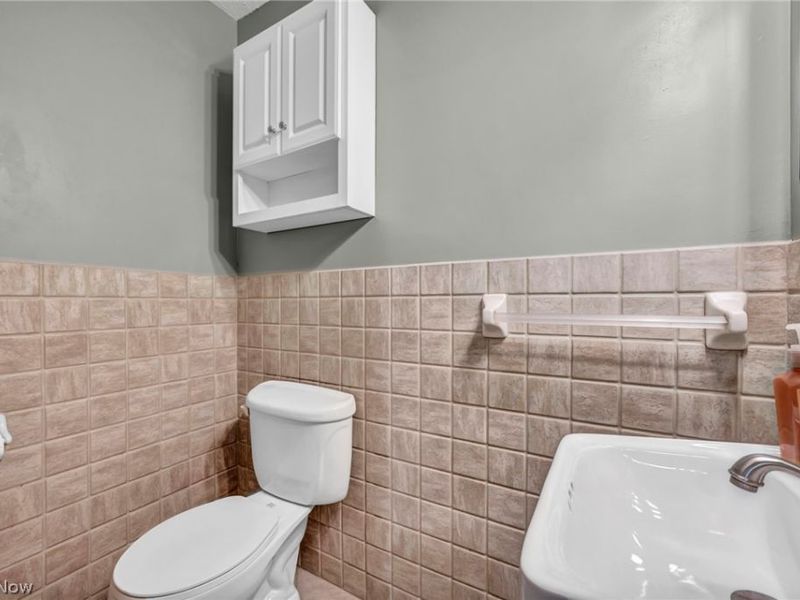 10910 Edgepark Drive, Garfield Heights, OH 44125 Photo 11