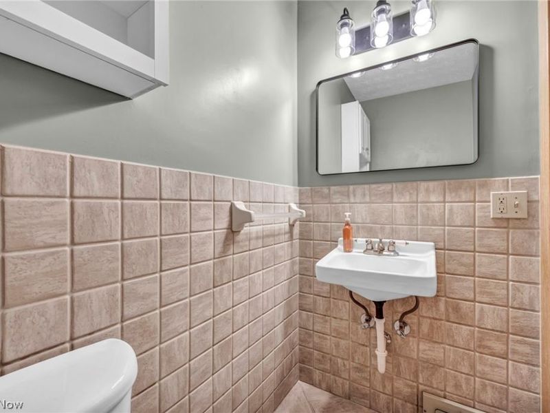 10910 Edgepark Drive, Garfield Heights, OH 44125 Photo 12