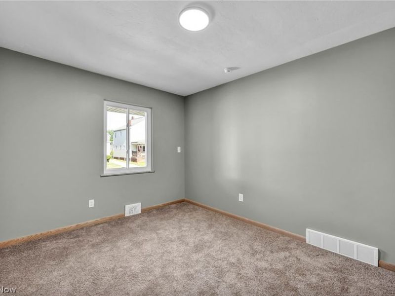 10910 Edgepark Drive, Garfield Heights, OH 44125 Photo 25