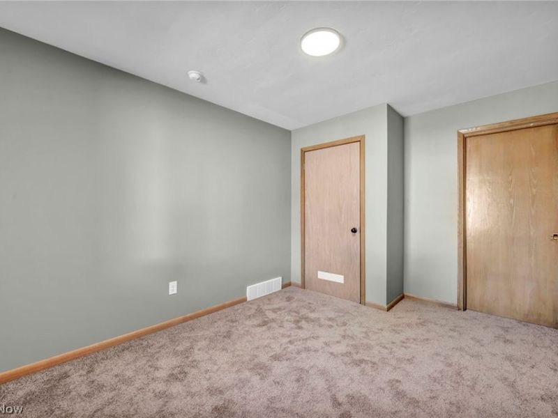 10910 Edgepark Drive, Garfield Heights, OH 44125 Photo 26