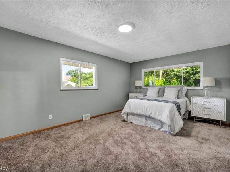 10910 Edgepark Drive, Garfield Heights, OH 44125 Photo 31