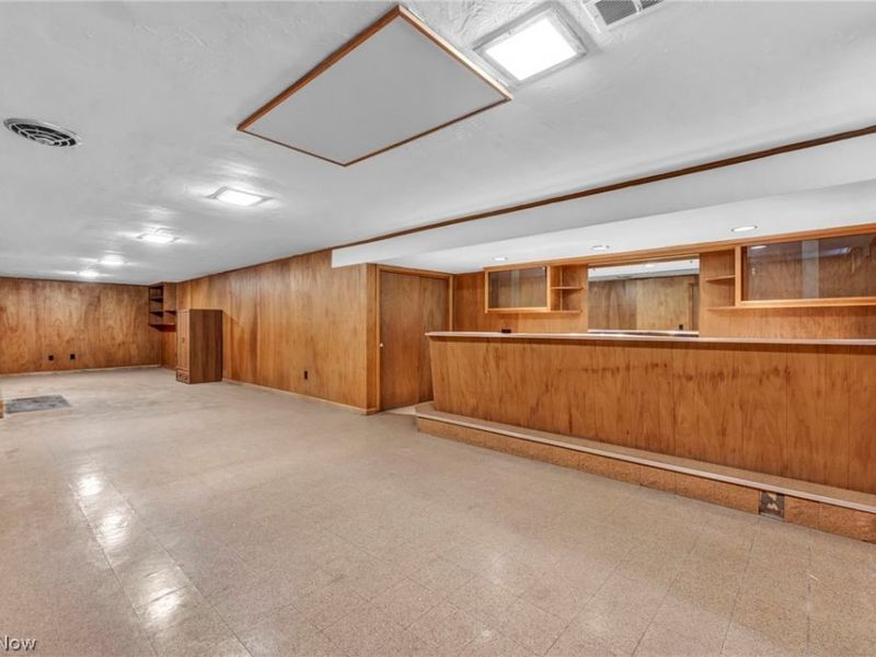 10910 Edgepark Drive, Garfield Heights, OH 44125 Photo 37