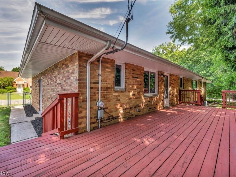 10910 Edgepark Drive, Garfield Heights, OH 44125 Photo 48