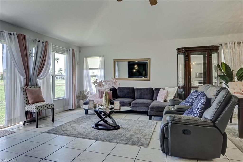 18330 Beauty Berry Ct, Lehigh Acres, FL 33972 Photo