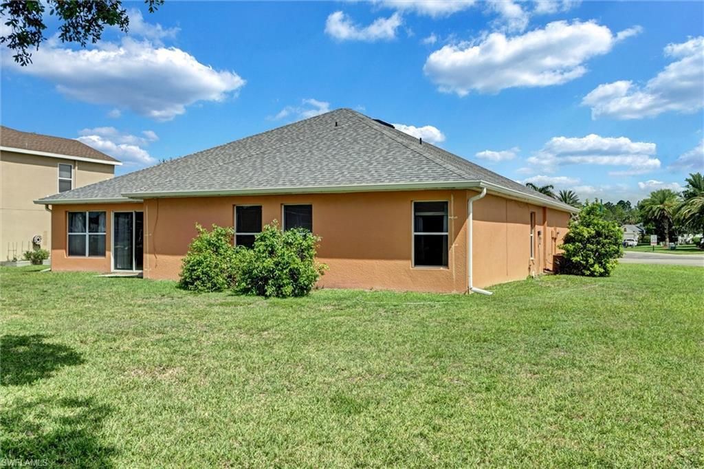 18330 Beauty Berry Ct, Lehigh Acres, FL 33972 Photo