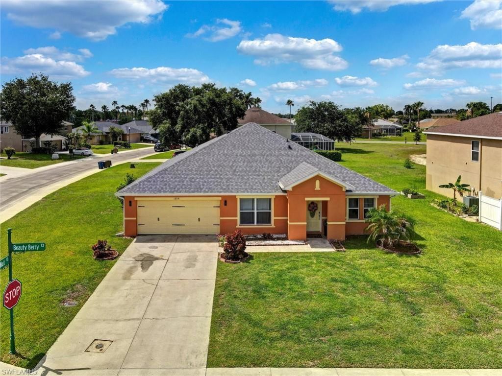 18330 Beauty Berry Ct, Lehigh Acres, FL 33972 Photo