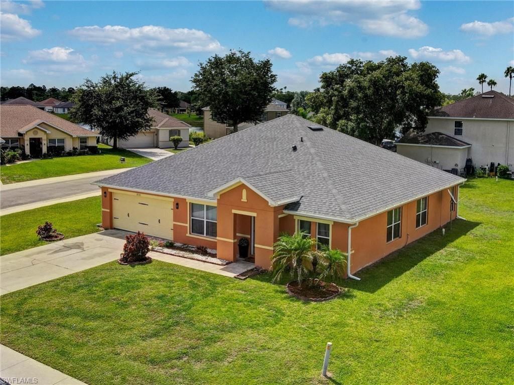18330 Beauty Berry Ct, Lehigh Acres, FL 33972 Photo