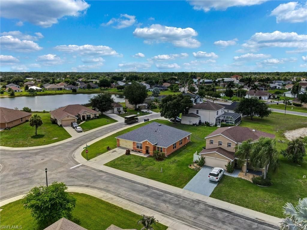 18330 Beauty Berry Ct, Lehigh Acres, FL 33972 Photo