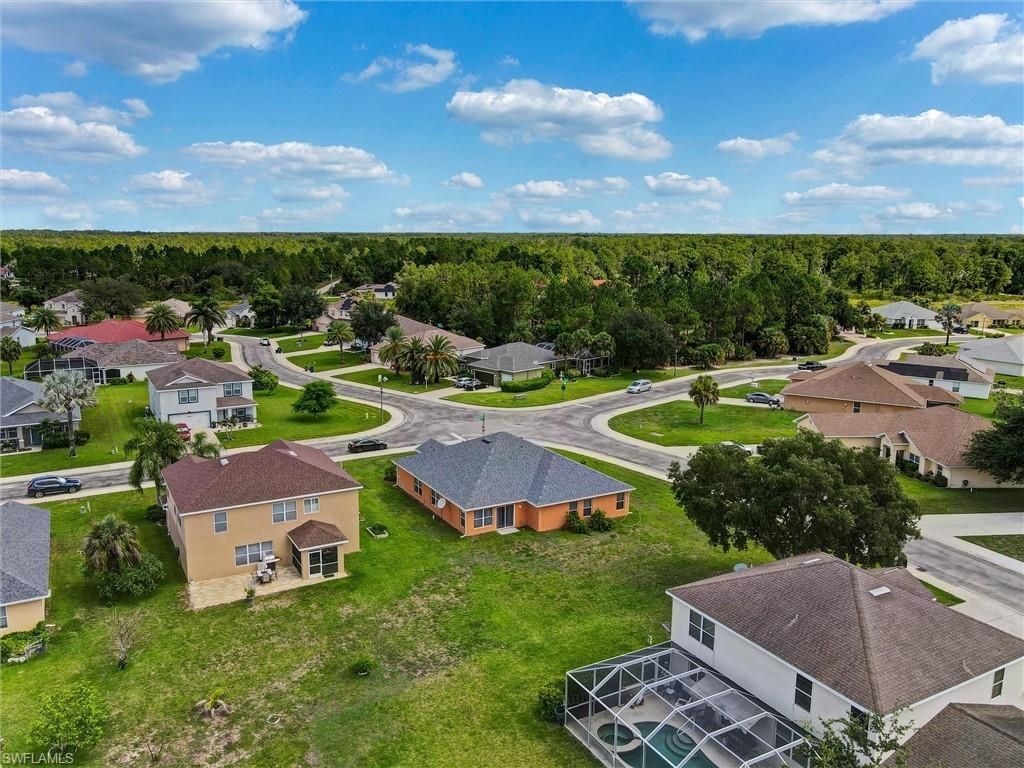 18330 Beauty Berry Ct, Lehigh Acres, FL 33972 Photo