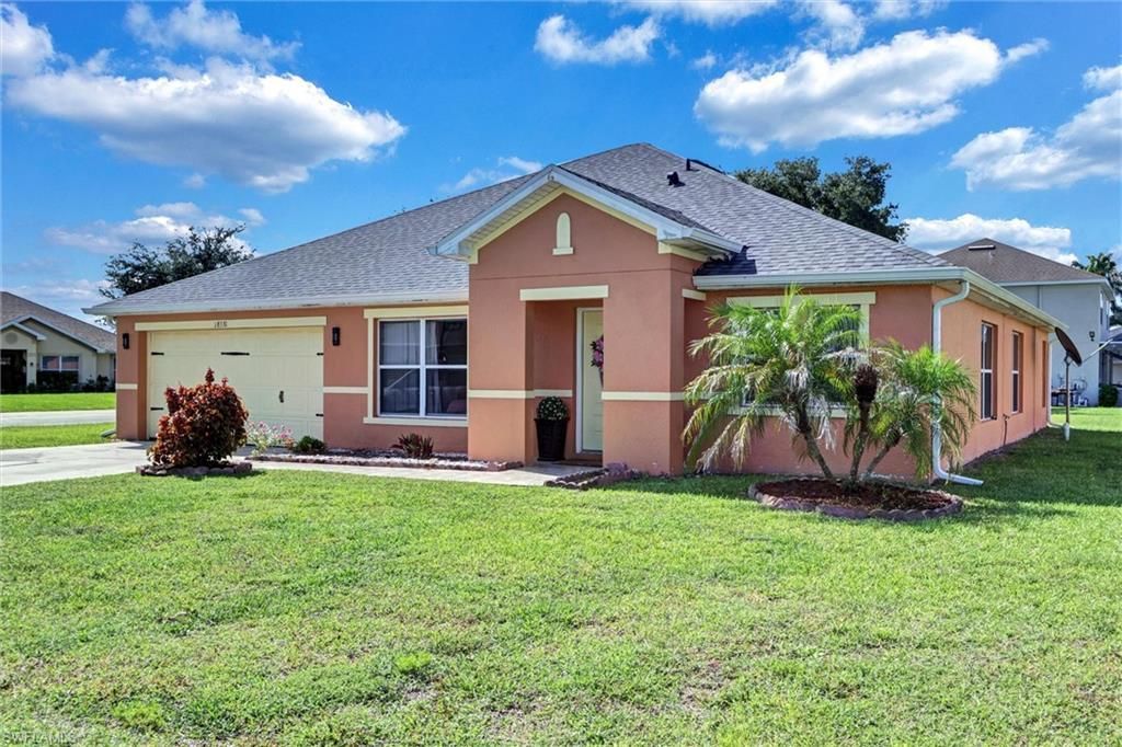 18330 Beauty Berry Ct, Lehigh Acres, FL 33972 Photo