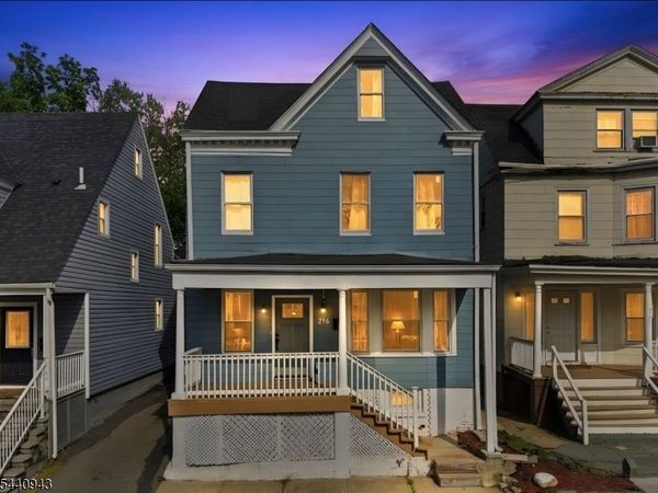 216 N Maple Ave, East Orange, NJ 07017