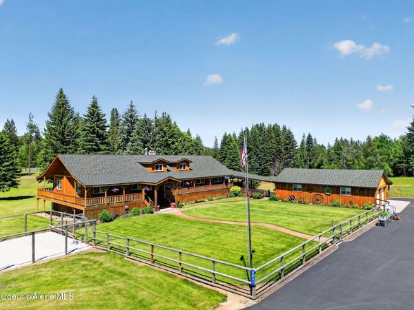 8831 Coyote Trail Rd , Newport, WA 99156