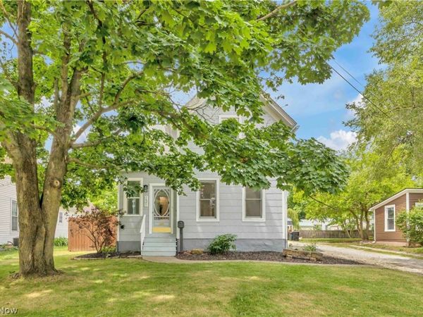 131 N Vine Street, Medina, OH 44256