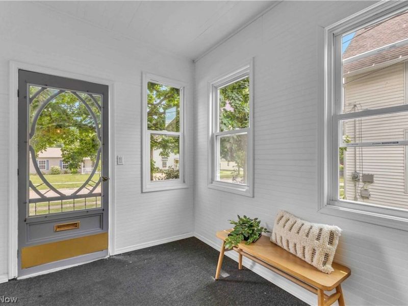 131 N Vine Street, Medina, OH 44256 Photo 2