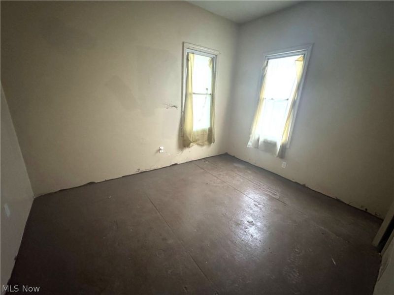 10006 Somerset Avenue, Cleveland, OH 44108 Photo 12