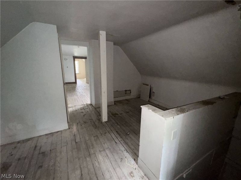 10006 Somerset Avenue, Cleveland, OH 44108 Photo 26