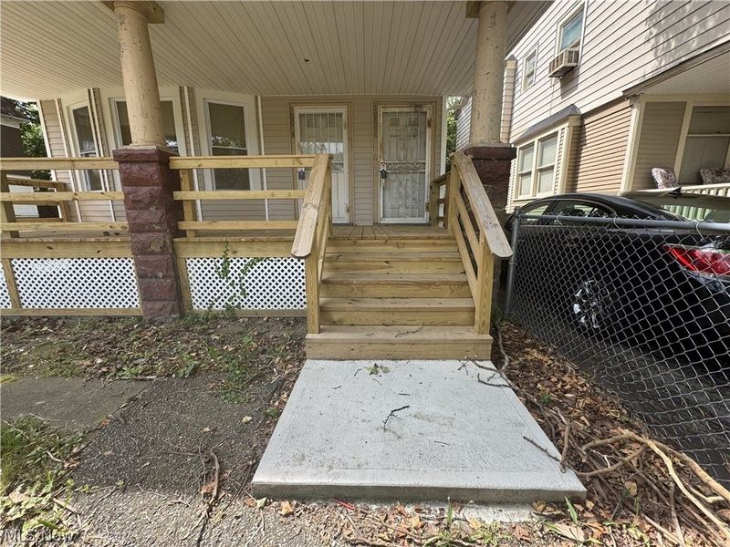 10006 Somerset Avenue, Cleveland, OH 44108 Photo 4