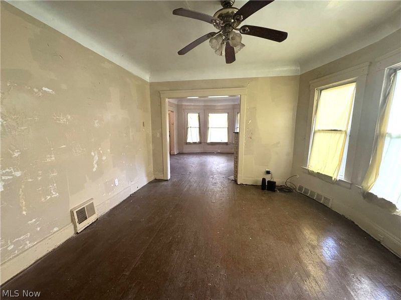 10006 Somerset Avenue, Cleveland, OH 44108 Photo 8