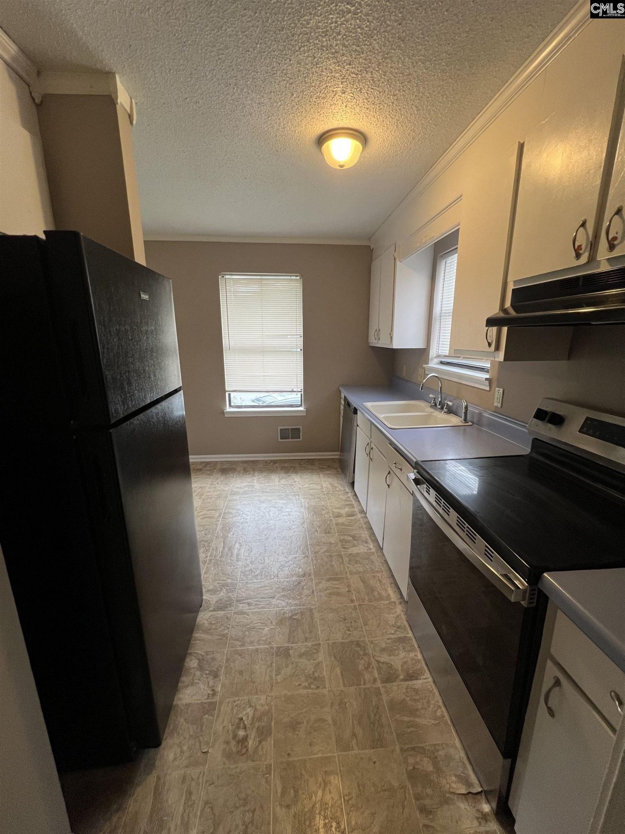 2408 F M Young Avenue  Photo 4