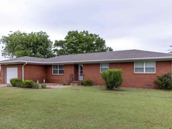 2212 E 32nd Street, Stillwater, OK 74074