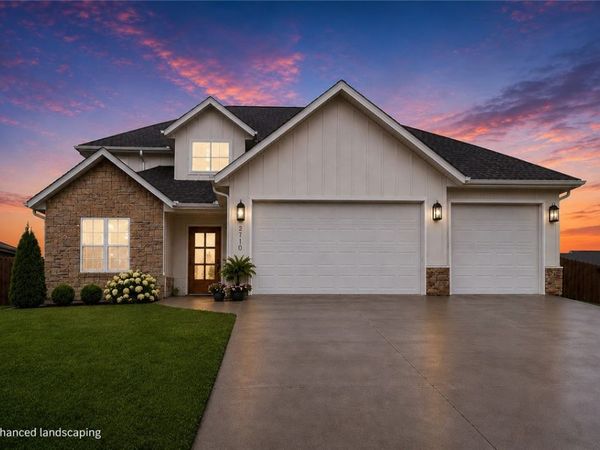 2710 S 20th Street, Rogers, AR 72758