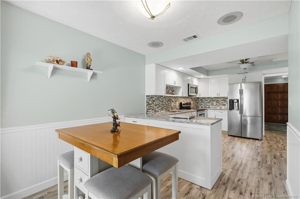 102 SE Crestwood Circle , Stuart, FL 34997 Photo