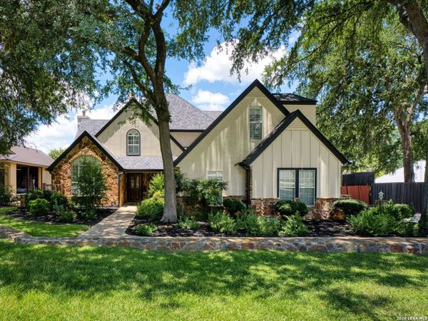 230 W HOSACK ST, Boerne, TX 78006