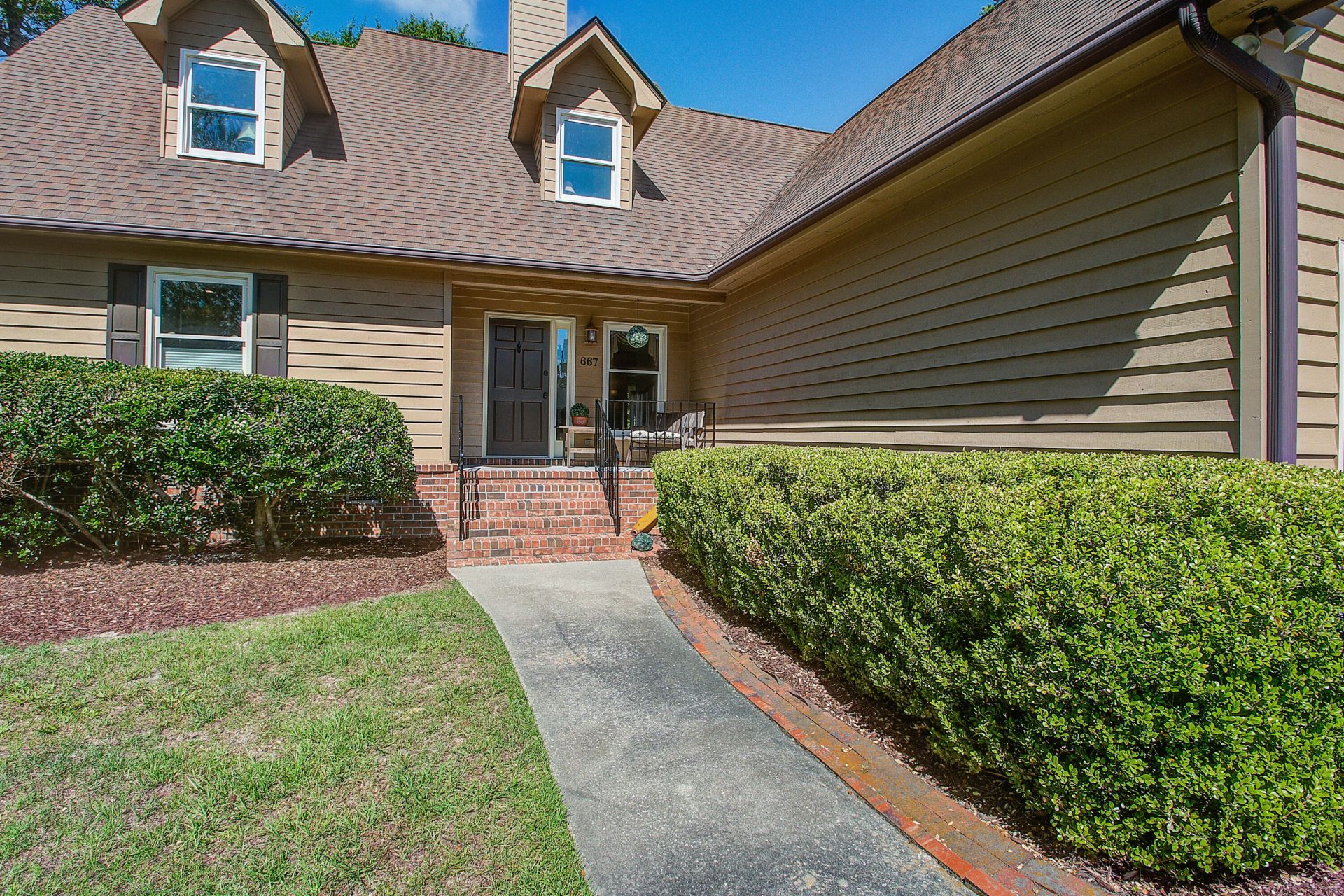 667 Serotina Court Photo 4