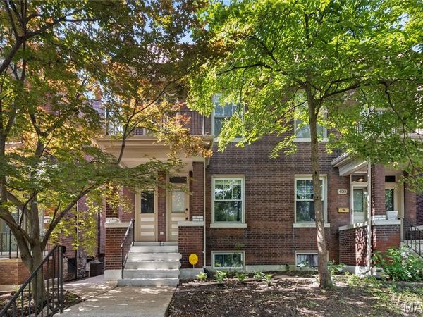 4062 Arsenal Street , St Louis, MO 63116