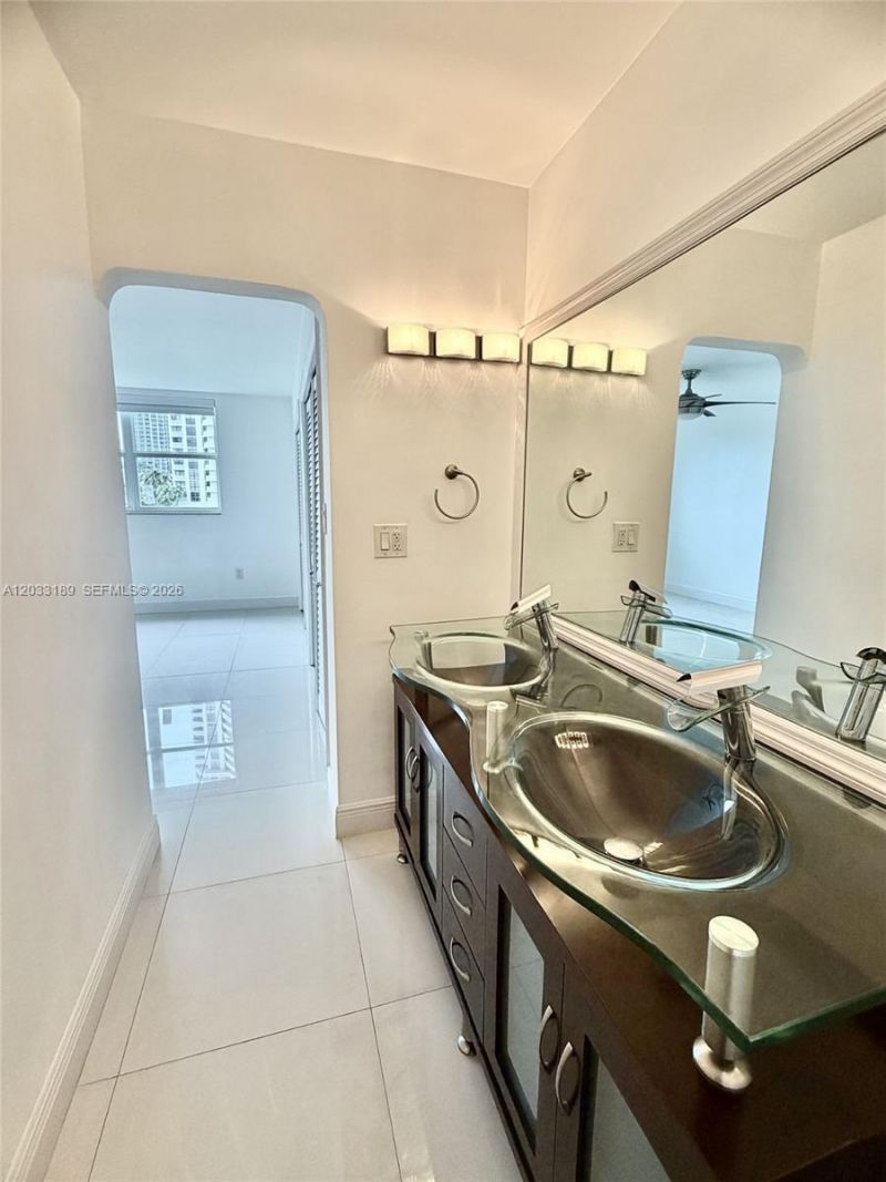 3030 Marcos Dr, Unit T314, Aventura, FL 33160 Photo