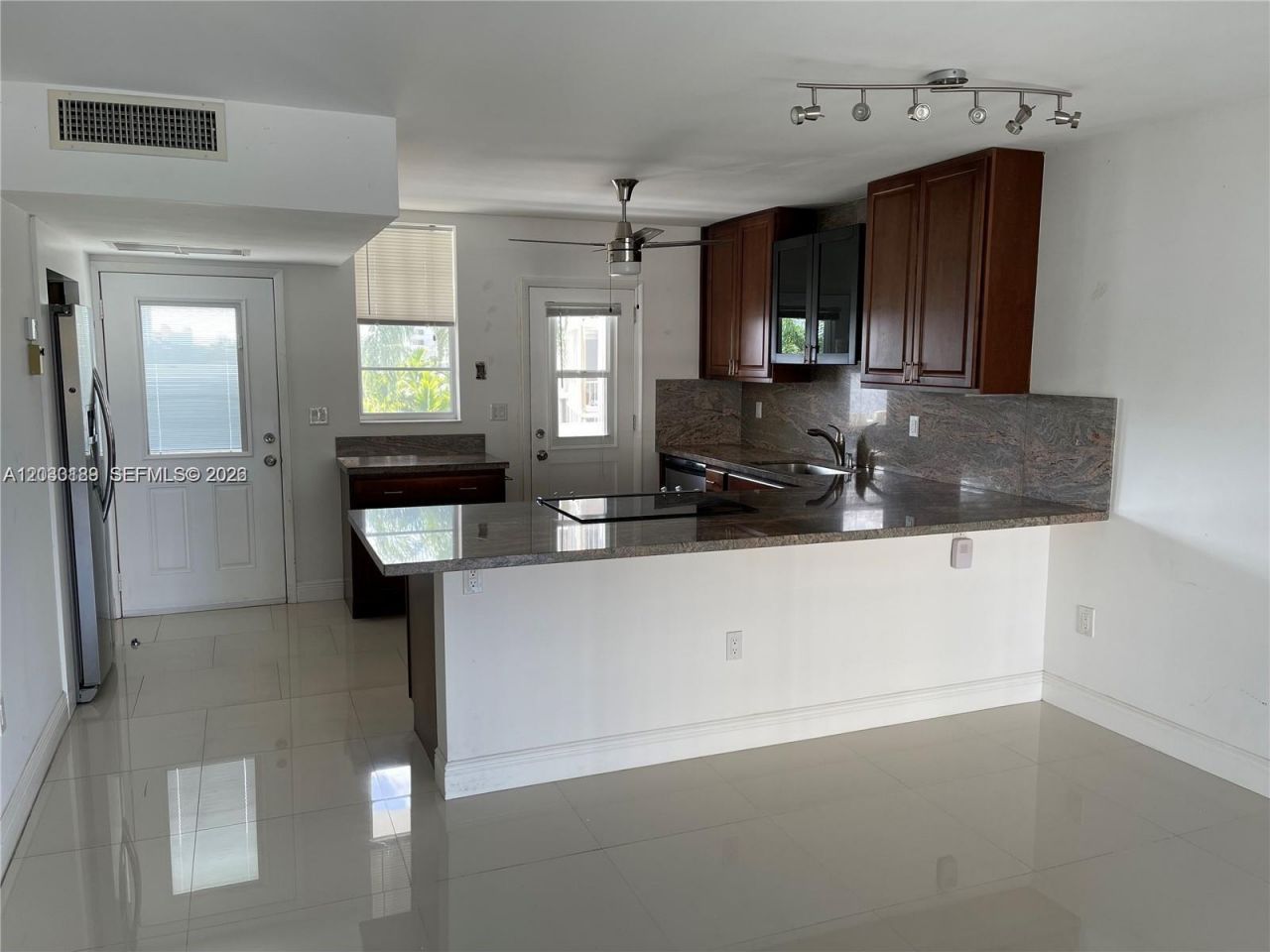 3030 Marcos Dr, Unit T314, Aventura, FL 33160 Photo