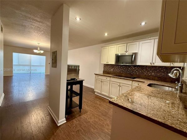 3048 E Sunrise Lakes Dr , Unit 217, Sunrise, FL 33322