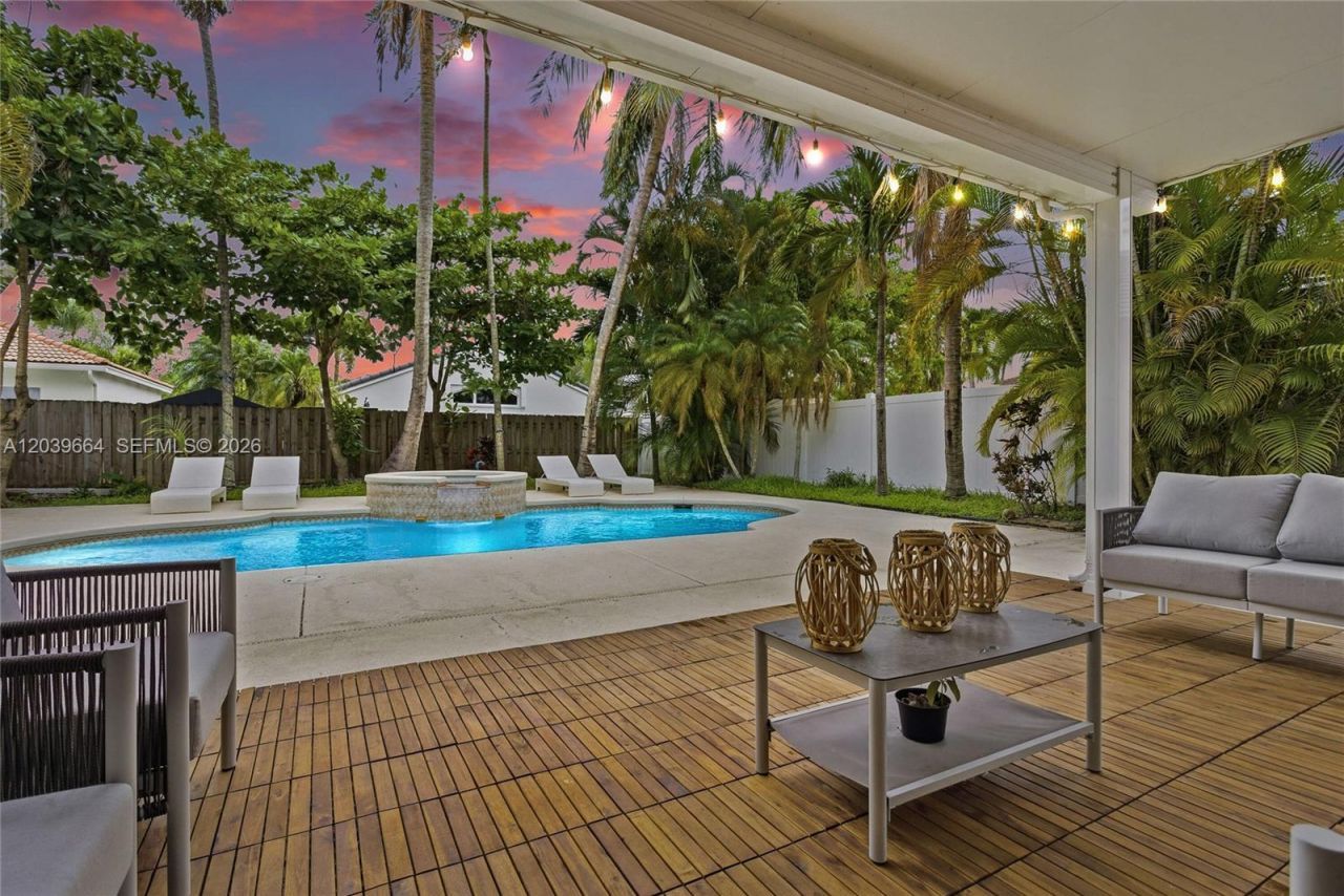 19185 NW 22nd St, Pembroke Pines, FL 33029 Photo