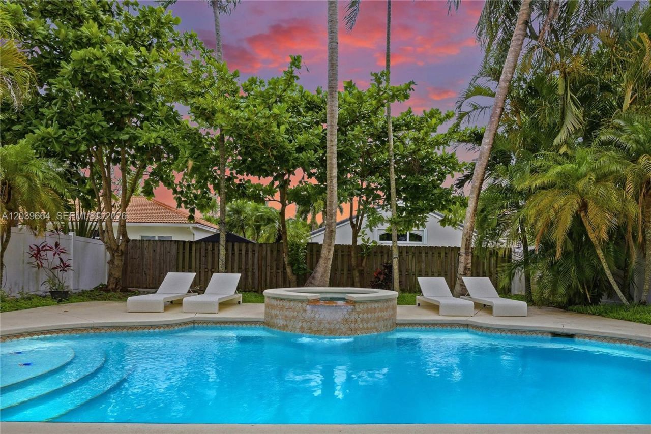 19185 NW 22nd St, Pembroke Pines, FL 33029 Photo