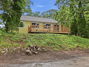 5504 Wildwood Drive, Genoa Township, Mi 48843