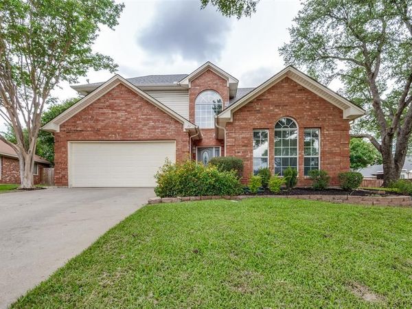 6137 Pebble Creek Drive, North Richland Hills, TX 76180