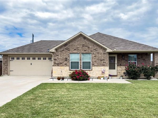 296 Summit Drive, Mineral Wells, TX 76067