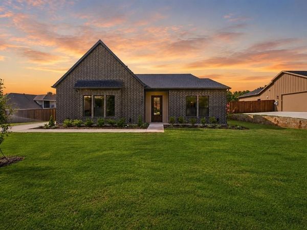 2622 Bainbridge Drive, Dallas, TX 75237
