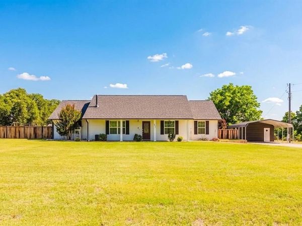 472 Chesnut Lane , Santo, TX 76472