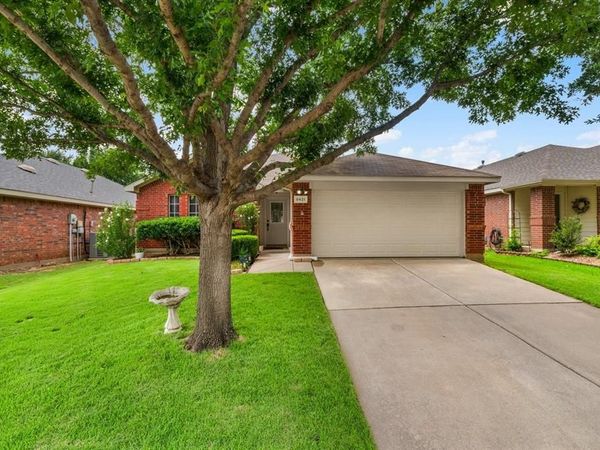 8421 Cactus Flower Drive, Fort Worth, TX 76131