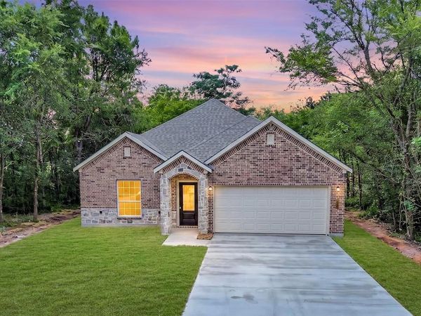 304 N Cherokee Shores Drive , Mabank, TX 75156