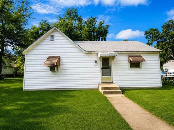 210 W 7th Street, Erie, KS 66733