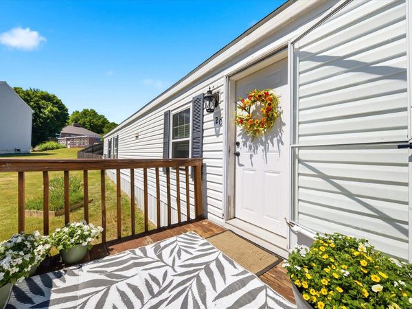20 Center Court, Epping, NH 03042
