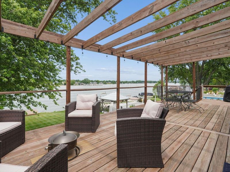 1300 E Choctaw Drive, London, OH 43140 Photo 1