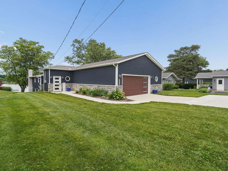 1300 E Choctaw Drive, London, OH 43140 Photo 11